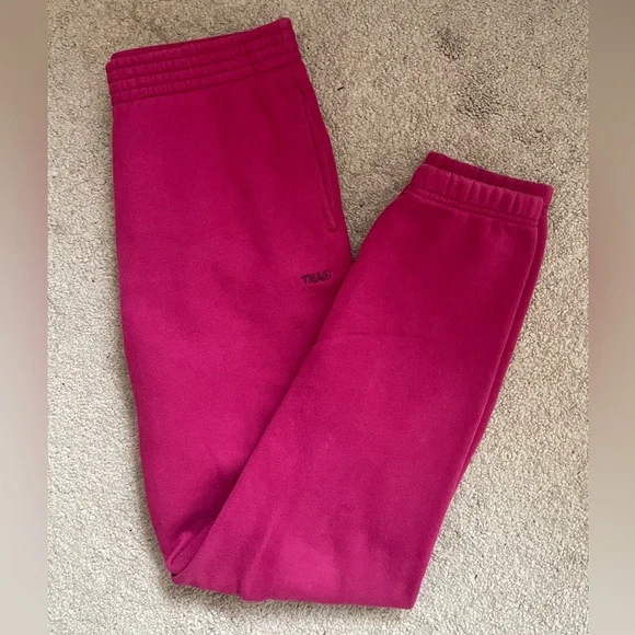 Aritzia TNA Cozy inside Fleece Sweatpants / track pants Fuchsia - Picture 1 of 4